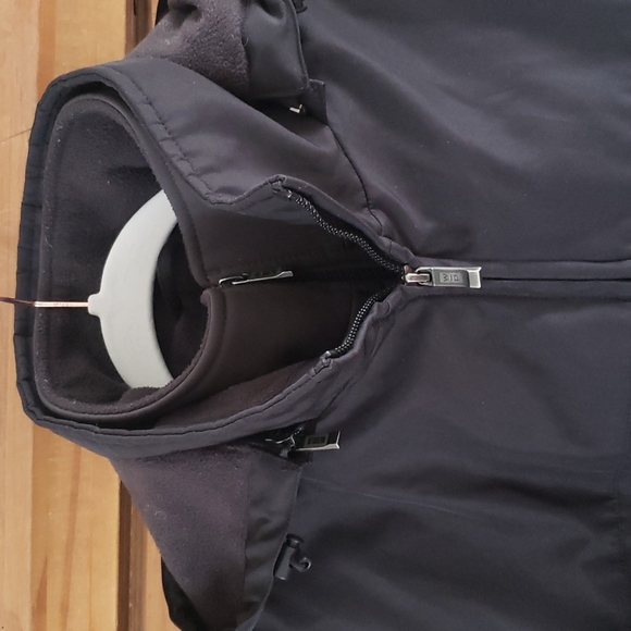 Weatherproof jacket - Picture 2 of 15